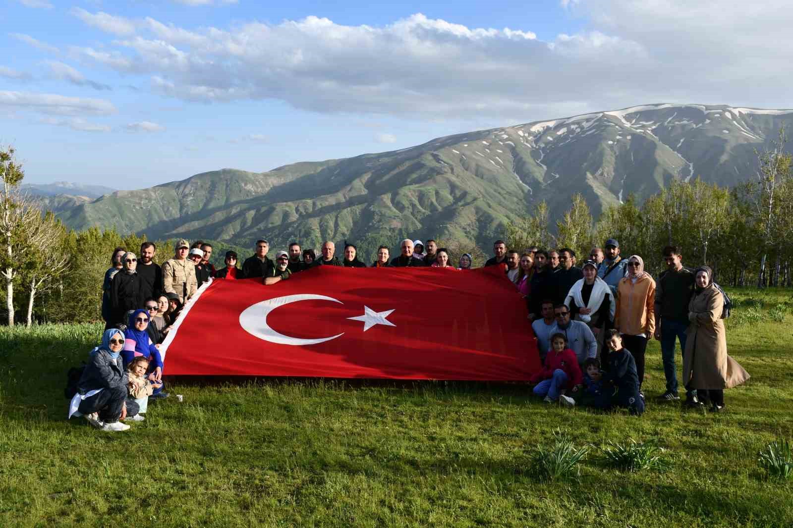 Muş&rsquo;un doğal g&uuml;zellikleri y&uuml;r&uuml;y&uuml;şlerle tanıtılıyor
