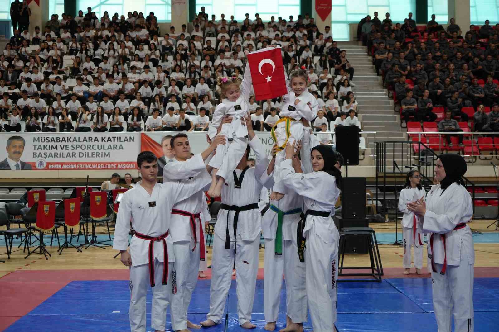 Erzincan’da 19 Mayıs çoşkusu