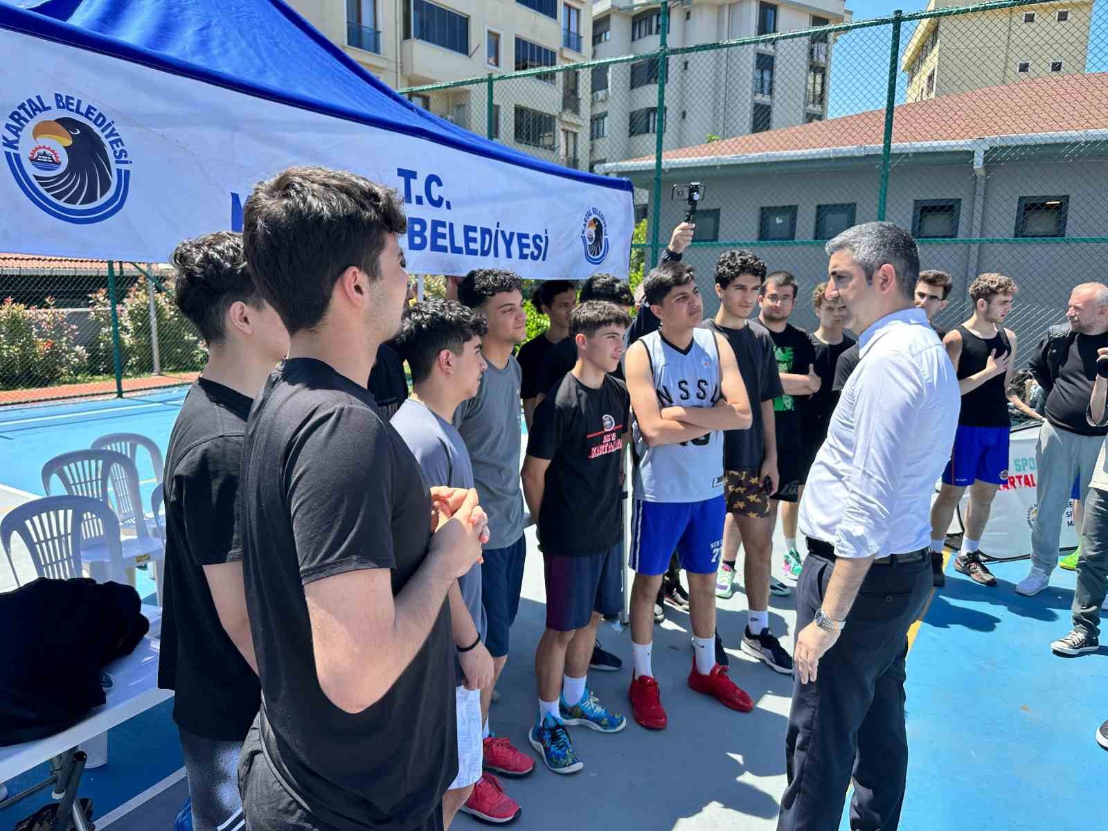 Kartal’da 19 Mayıs coşkusu: Gençler sporla buluştu