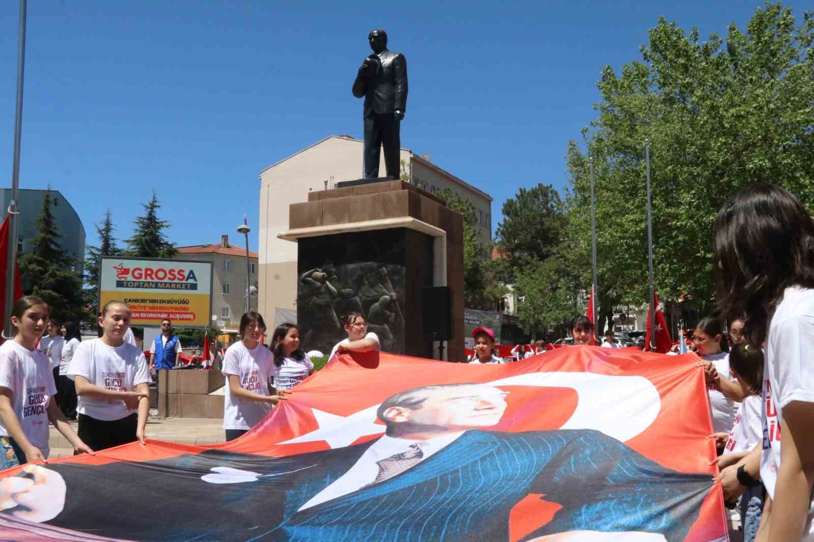 &Ccedil;ankırı&rsquo;da gen&ccedil;ler 19 Mayıs i&ccedil;in y&uuml;r&uuml;d&uuml;
