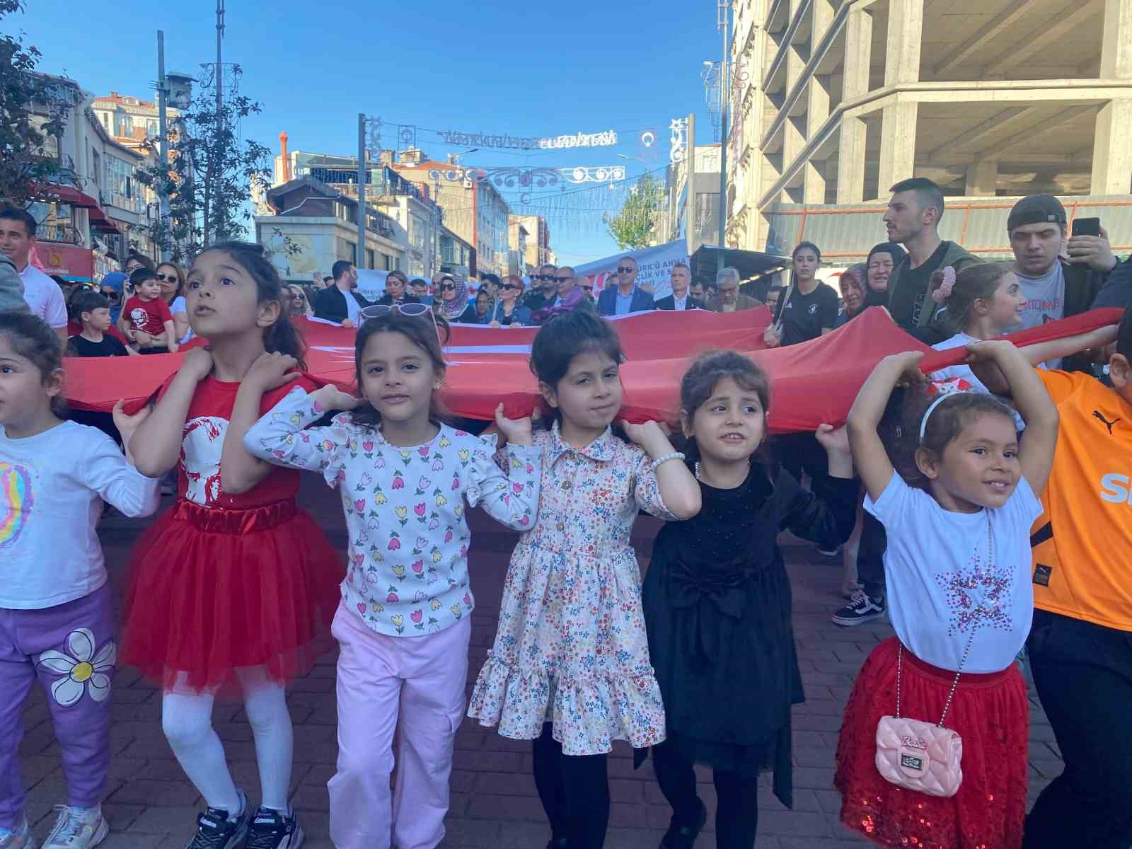 Ümraniye’de 19 Mayıs coşkuyla kutlandı