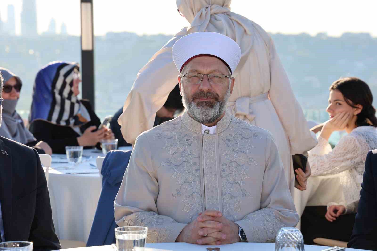 Diyanet İşleri Başkanı Erbaş: "İnsanın değeri, peşinden gittiği şeyle ölçülür"