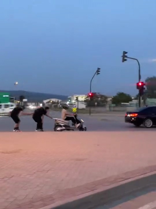 Patenli gençlerin tehlikeli yolculuğu kamerada