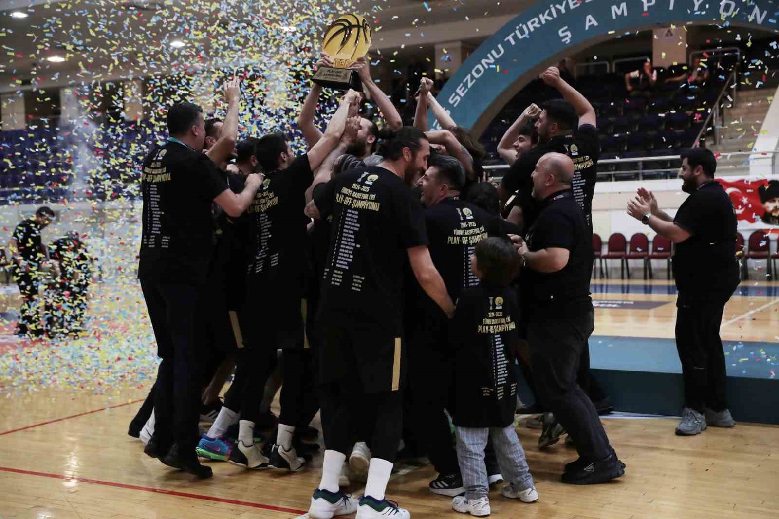 Esenler Erokspor, Basketbol Süper Ligi’ne yükseldi