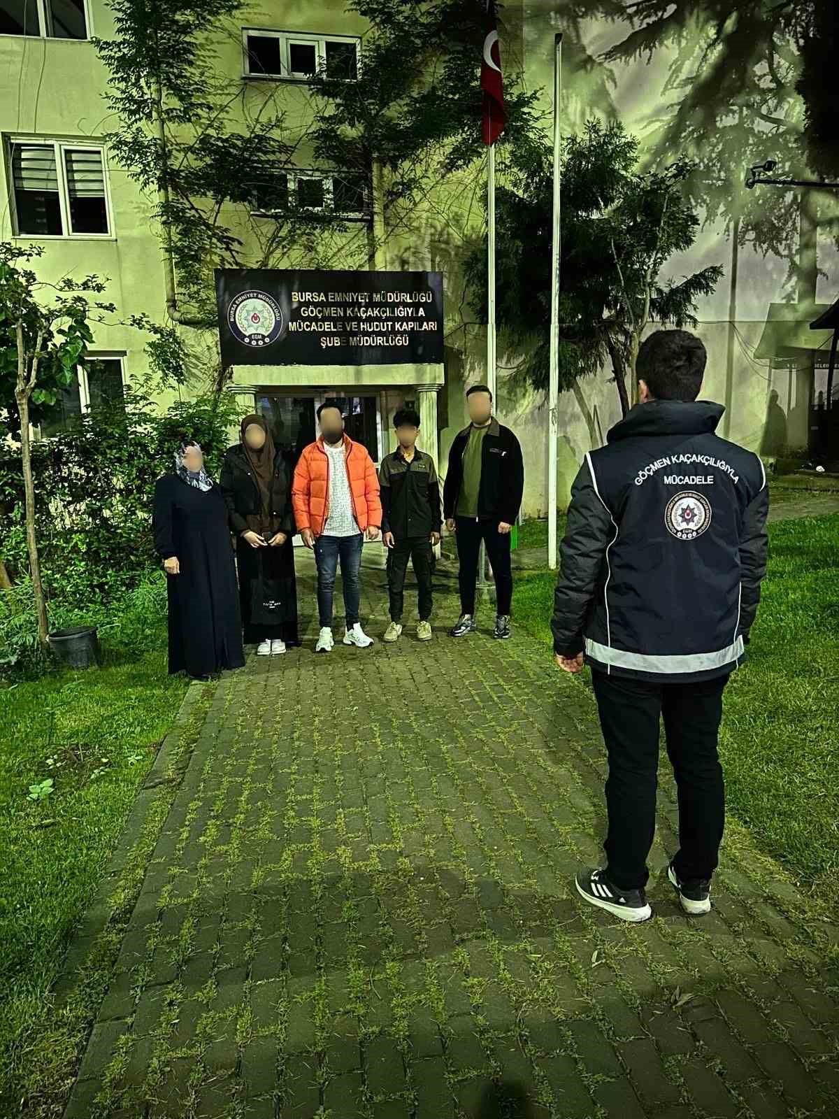 Yabancı uyruklu şahısları kaçak taşıyan organizatörlere yönelik operasyon