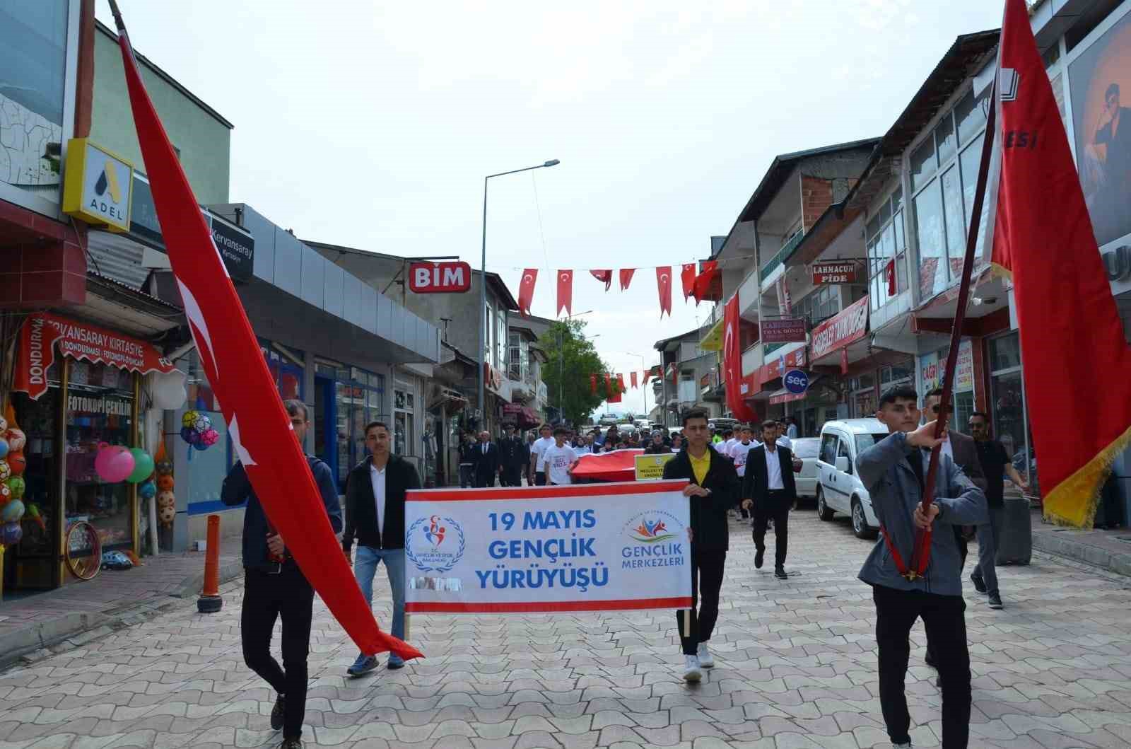 Tercan’da Gençlik Yürüyüşü düzenlendi
