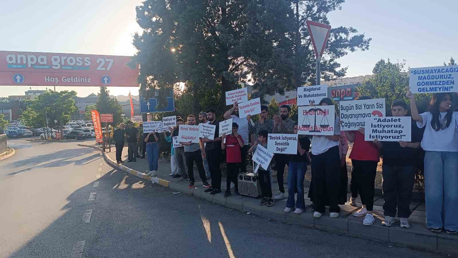 Anpa Gross AVM’den sözleşmesi devam eden iş yerlerine ’boşaltın’ tebligatı