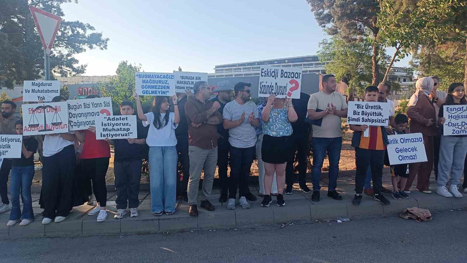 Anpa Gross AVM&rsquo;den s&ouml;zleşmesi devam eden iş yerlerine &rsquo;boşaltın&rsquo; tebligatı
