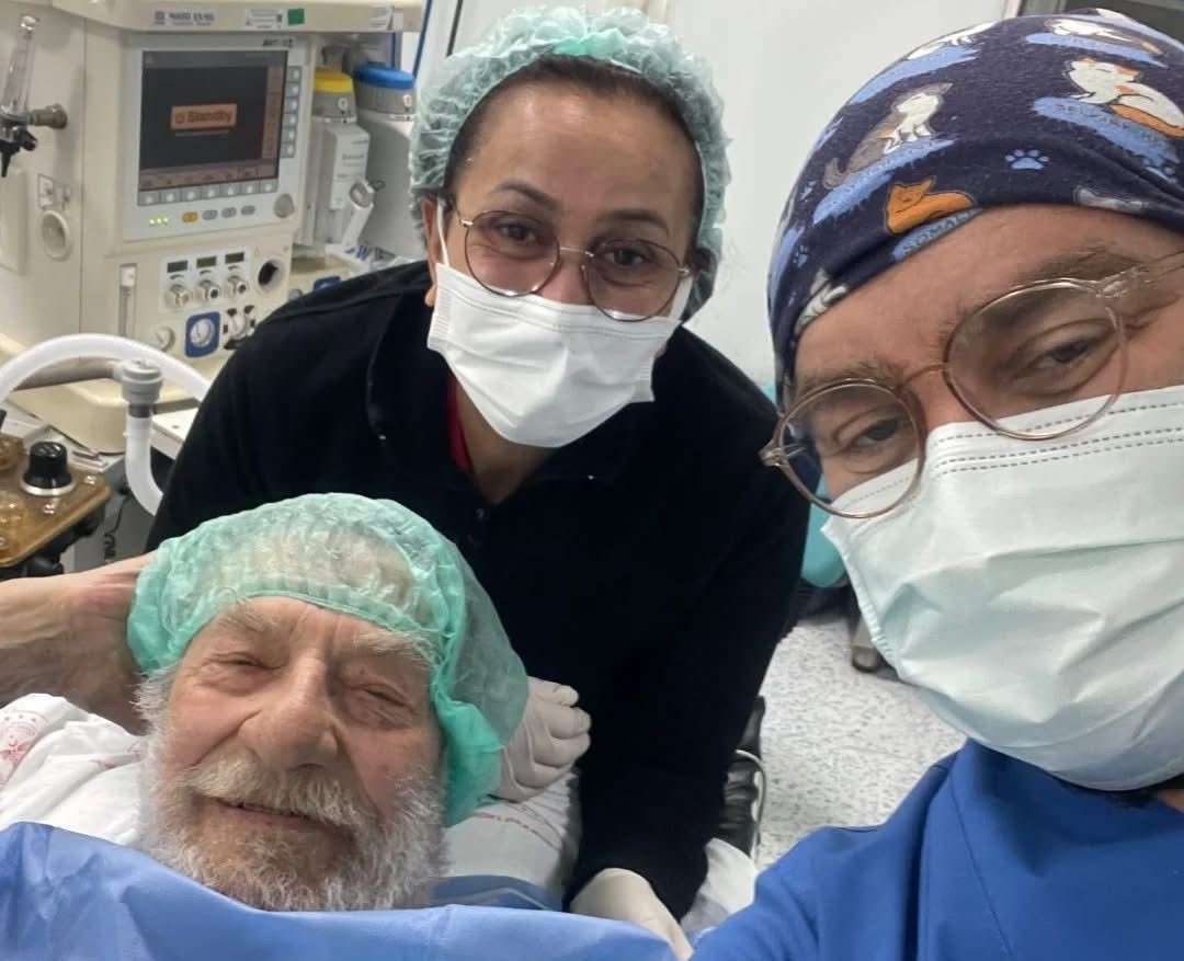 Yeşil&ccedil;am&rsquo;ın usta oyuncusu Ahmet Mekin&rsquo;in kal&ccedil;a ameliyatı başarıyla ger&ccedil;ekleştirildi
