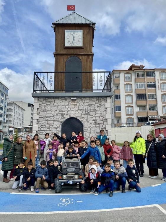 Osmaneli&rsquo;nde &ccedil;ocuklara oyun tadında trafik eğitimi
