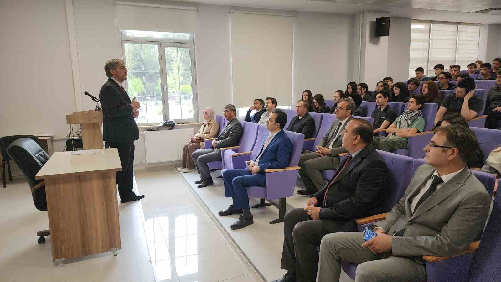 Kütahya’da Fen Liselerinde "Bilim Uygulamaları" programı