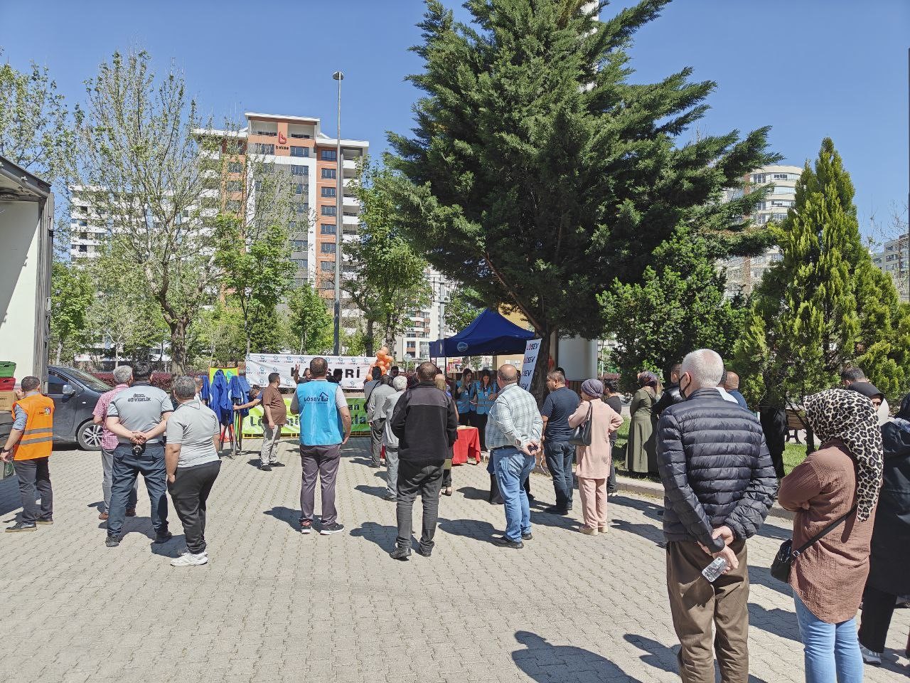 L&Ouml;SEV&rsquo;den 250 aileye et dağıtımı
