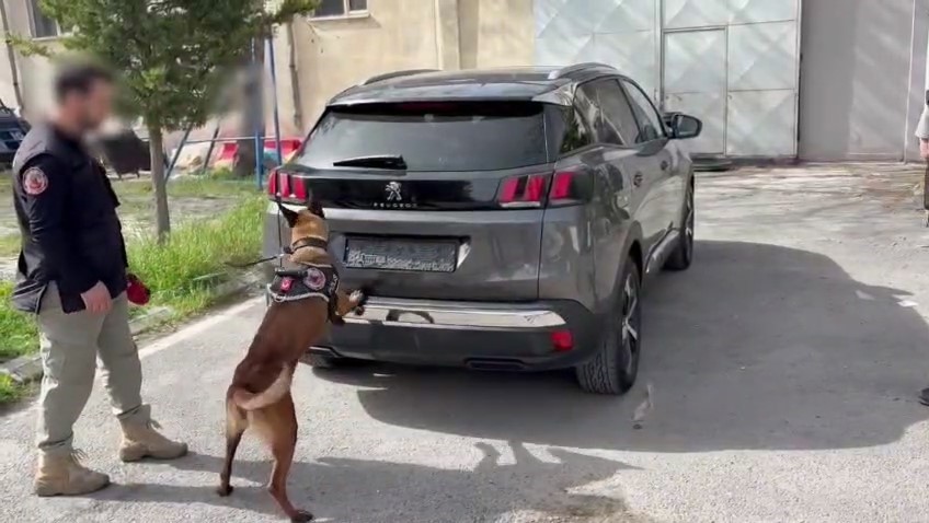 Niğde&rsquo;de 2 kilo 600 gram uyuşturucu ele ge&ccedil;irildi
