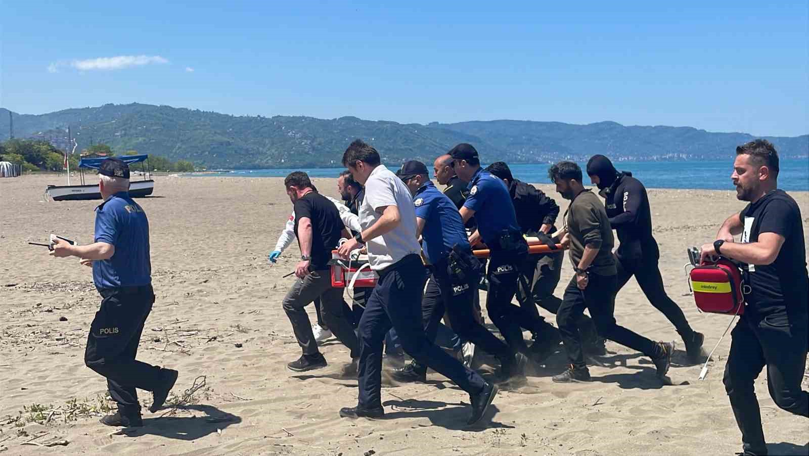 Ordu’da 3 lise öğrencisi denizde boğulma tehlikesi geçirdi