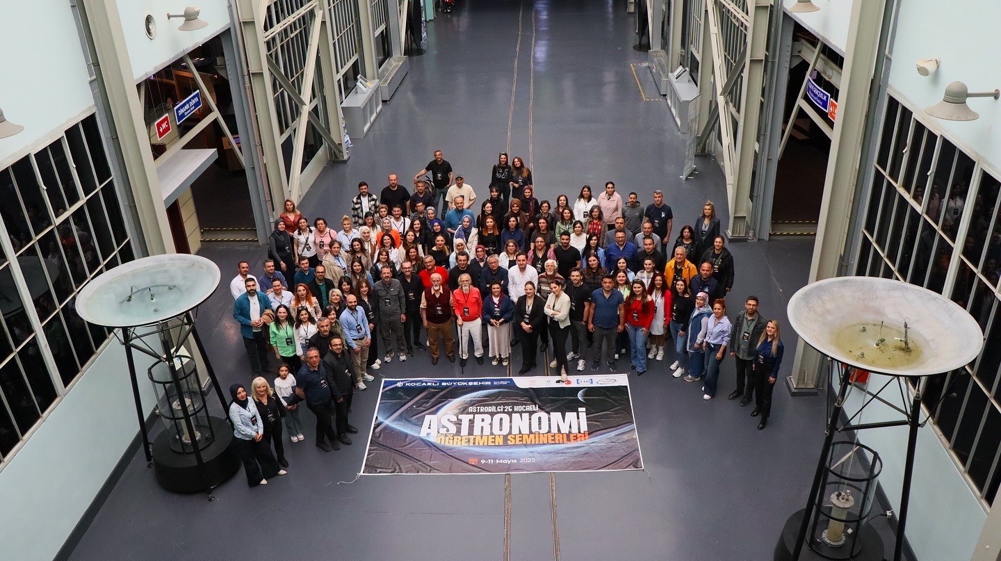 Gen&ccedil;ler g&ouml;ky&uuml;z&uuml;n&uuml;n sırlarını keşfettiler
