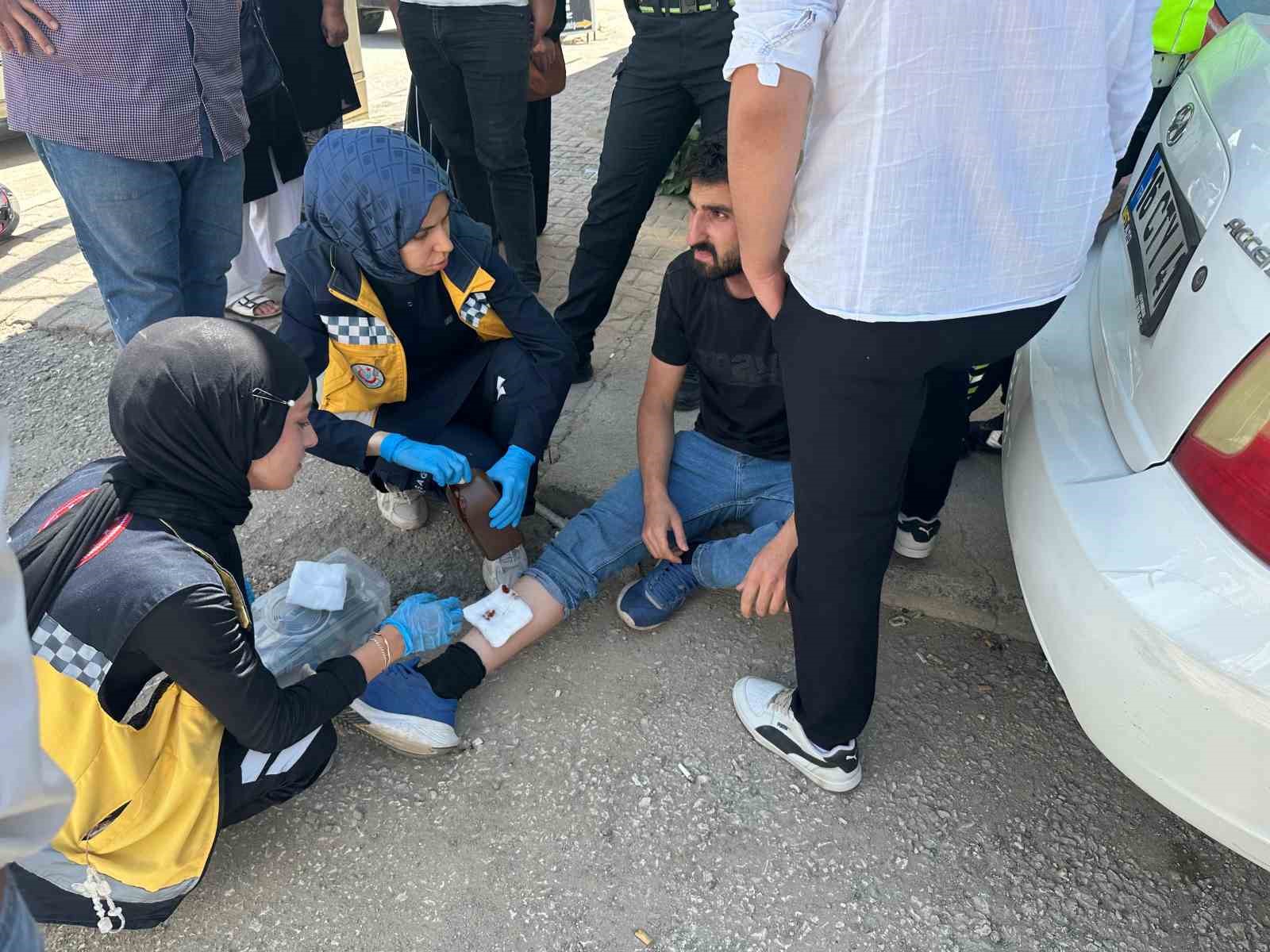 Otomobil ile motosiklet çarpıştı: 1 yaralı