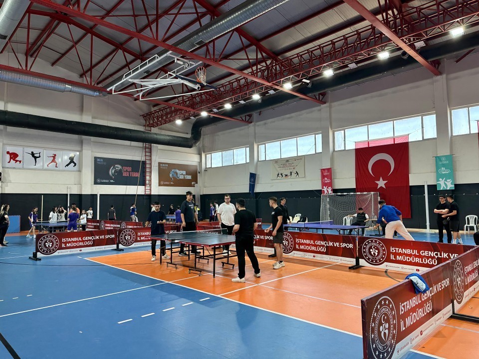 Silivri 19 Mayıs Gençlik Haftası’nda masa tenisi turnuvası düzenlendi