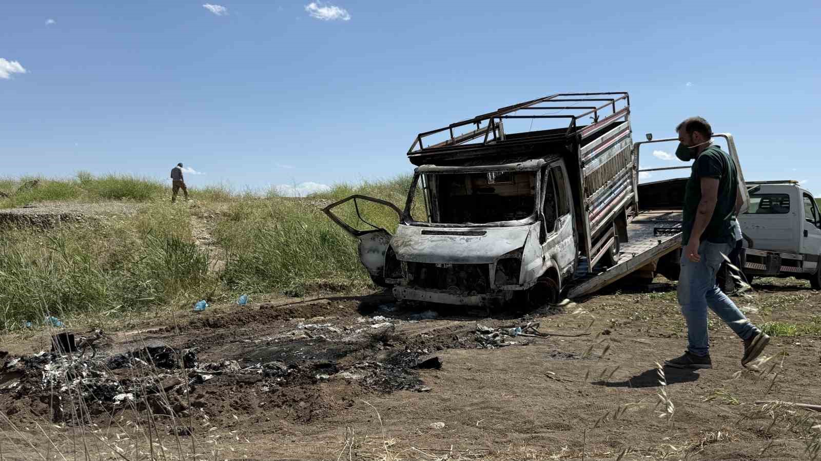 Cesetleri yanmış halde bulunan baba ve oğlun otopsi işlemleri İstanbul&rsquo;da devam edecek
