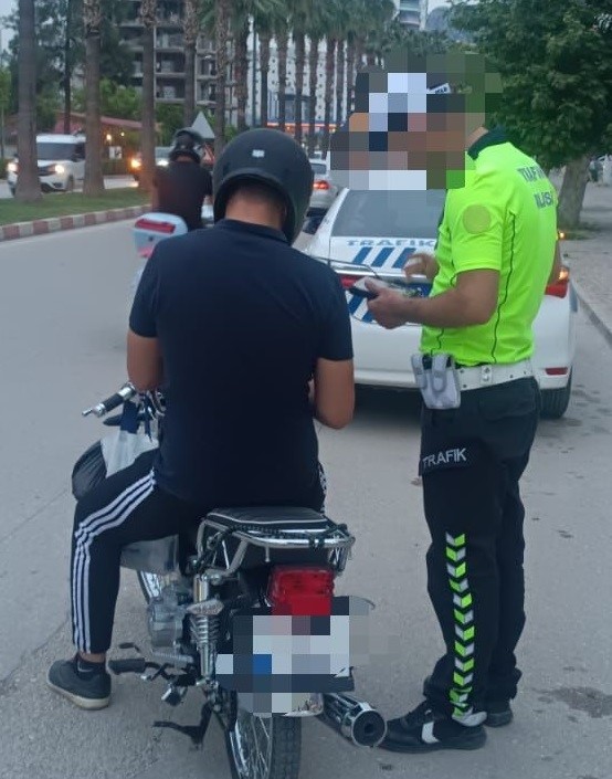 Adana Kozan&rsquo;da 4 şahıs cezaevine g&ouml;nderildi
