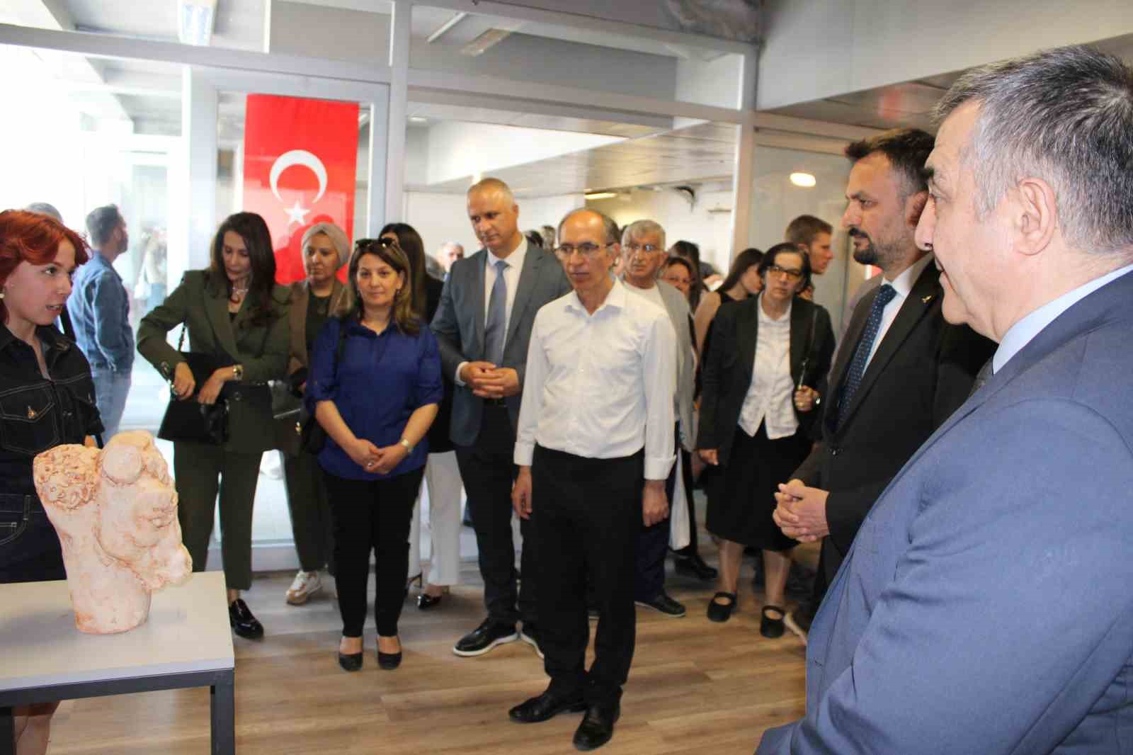 Üniversite öğrencileri hünerlerini sergiledi