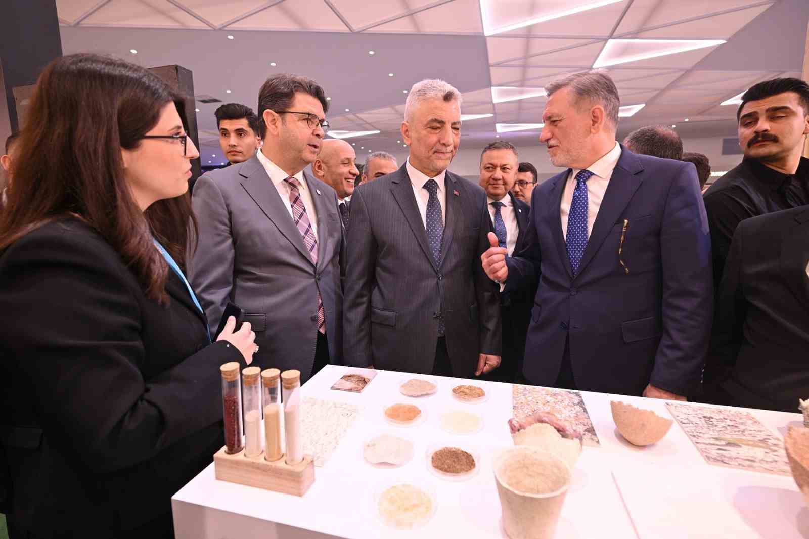 HOMETEX 2025 ev tekstilinde d&uuml;nyayı buluşturdu

