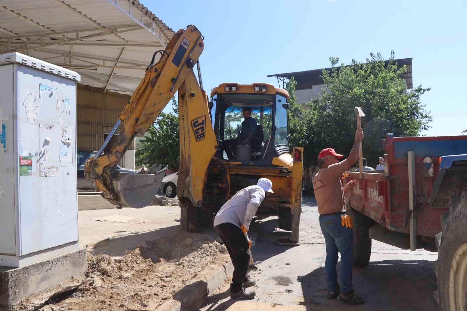 Başkan Tetik: "Şehrimizin yol sorununu rahatlatacağız"