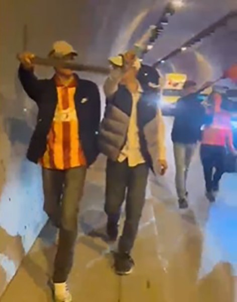 Döner bıçaklı holiganlar serbest