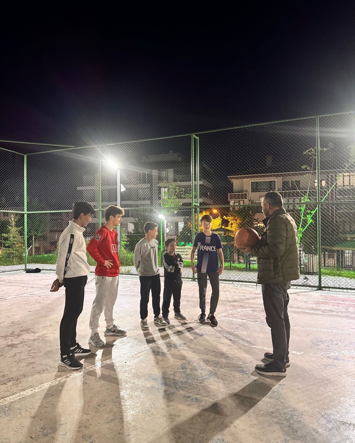 Ertuğrul Çetin: "Oynamak sizden, sahalar bizden"