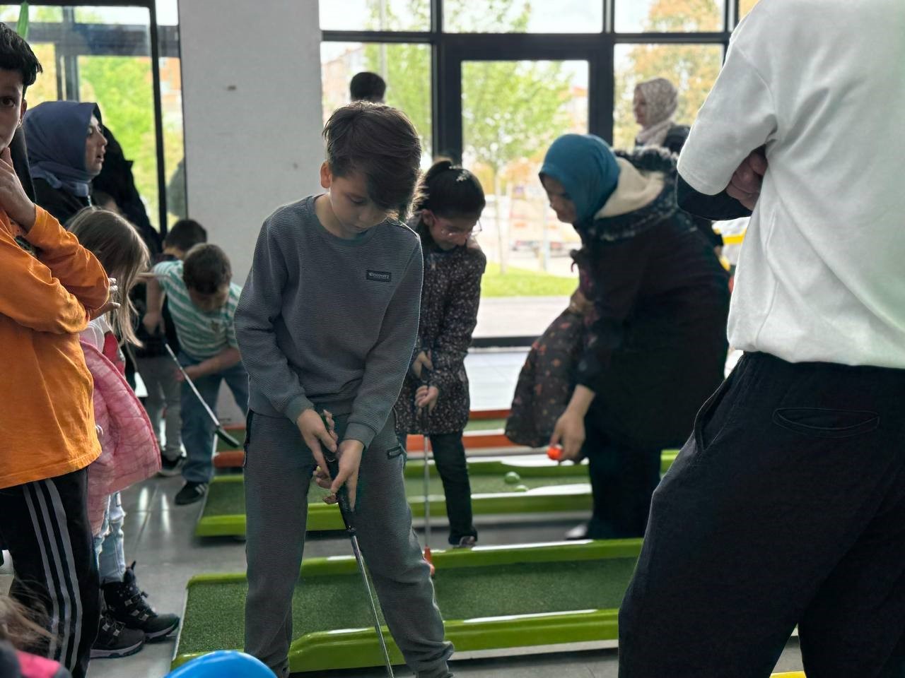 Karasu SGM’de çocuklar şenlikte gönüllerince eğlendi