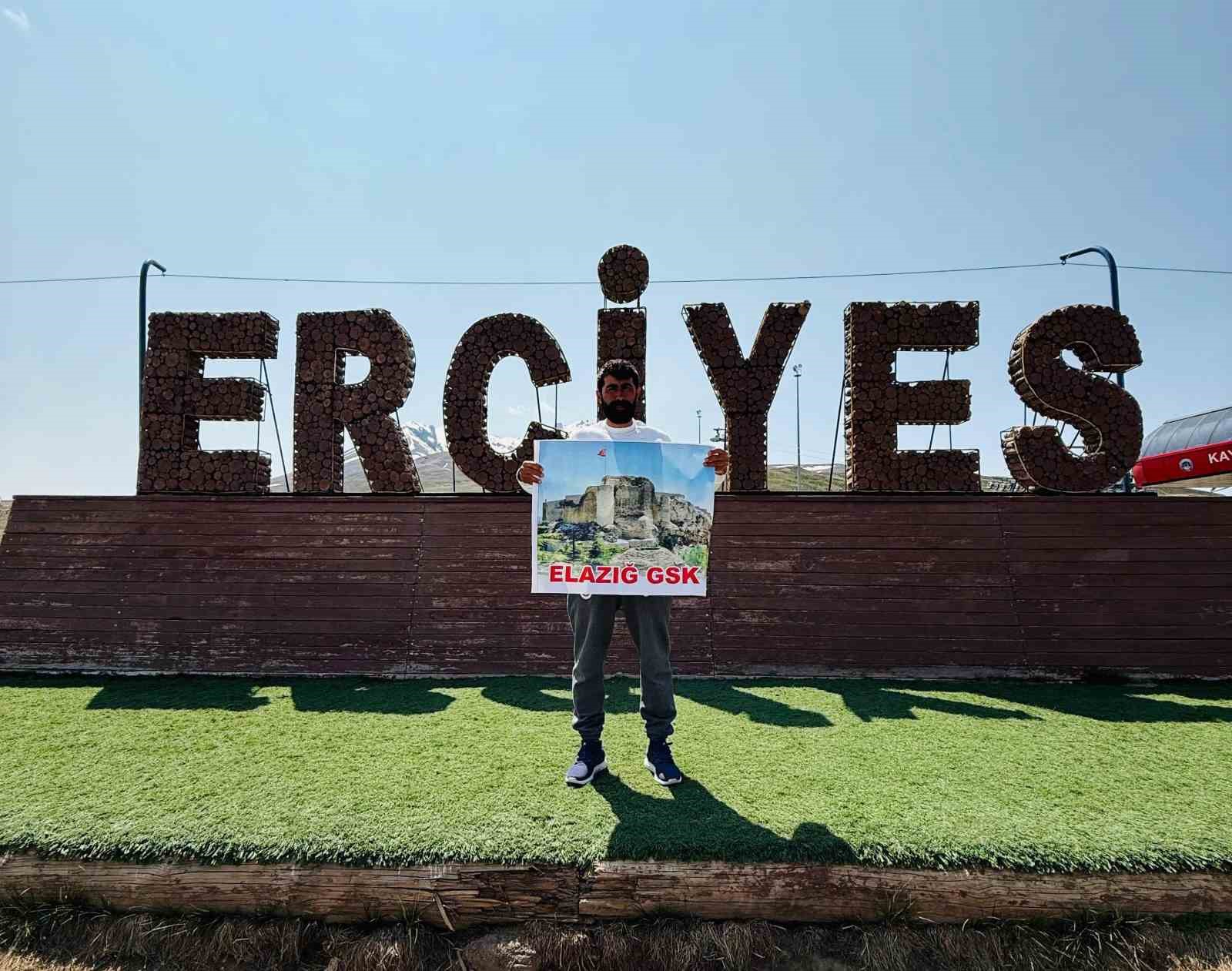 Elazığlı sporcu Erciyes Dağı&rsquo;na tırmandı
