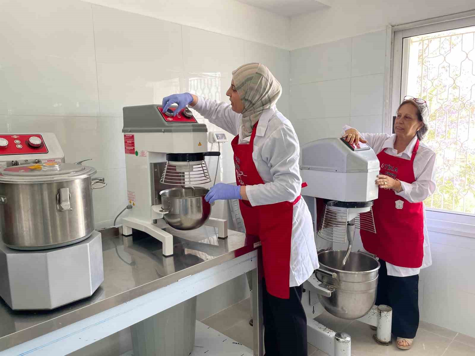 TİKA&rsquo;dan Filistinli kadınlara destek: Beit Sahour&rsquo;daki &lsquo;Sağlıklı Mutfak&rsquo; yenilendi
