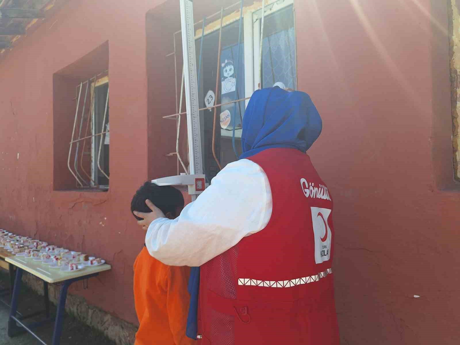 Kızılay Ağrı Şubesi, öğrencilere sağlıklı beslenme ve egzersiz bilinci kazandırıyor
