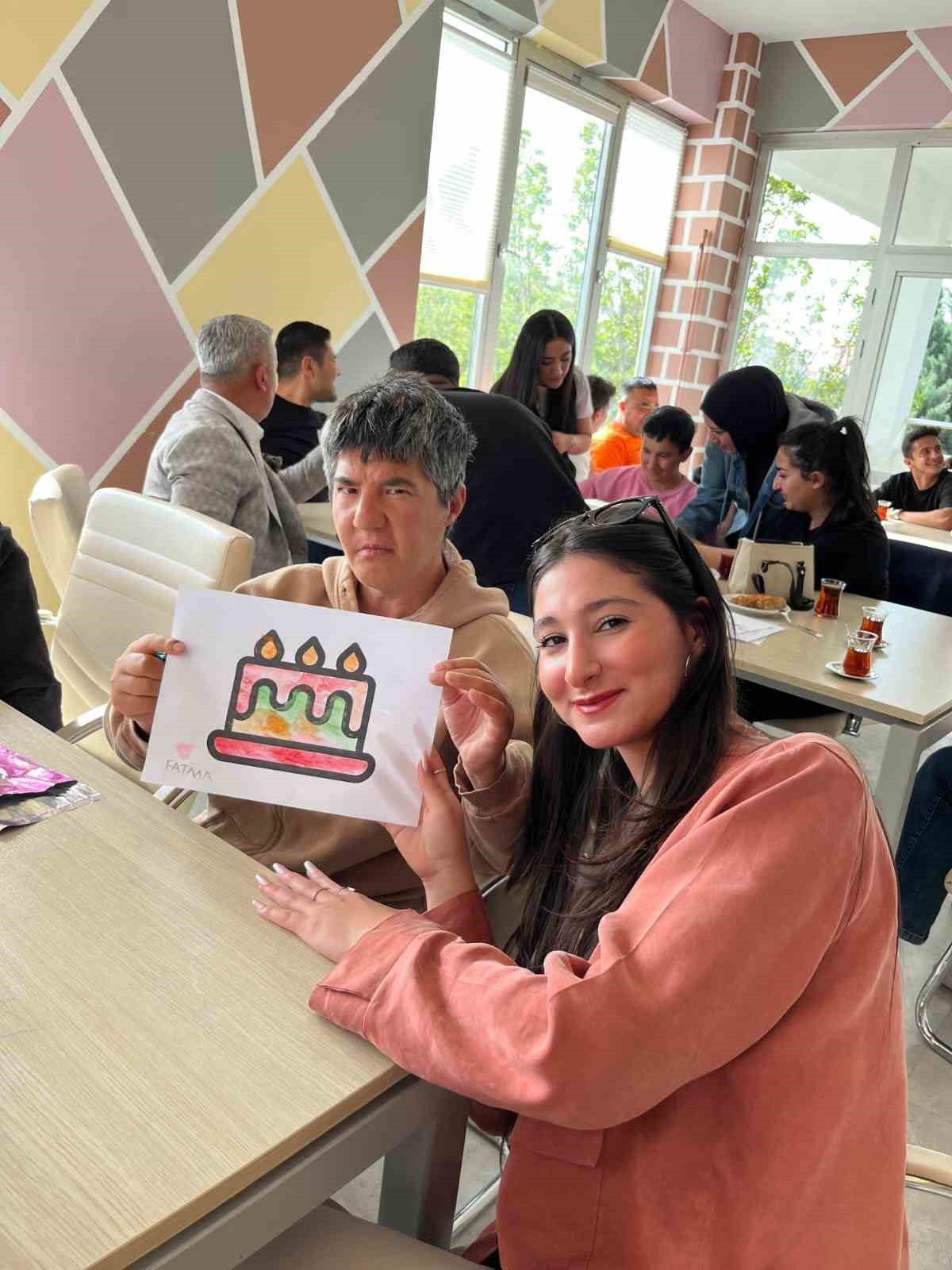 Kırşehir&rsquo;de engellilere y&ouml;nelik boyama ve at&ouml;lye &ccedil;alışmaları d&uuml;zenleniyor
