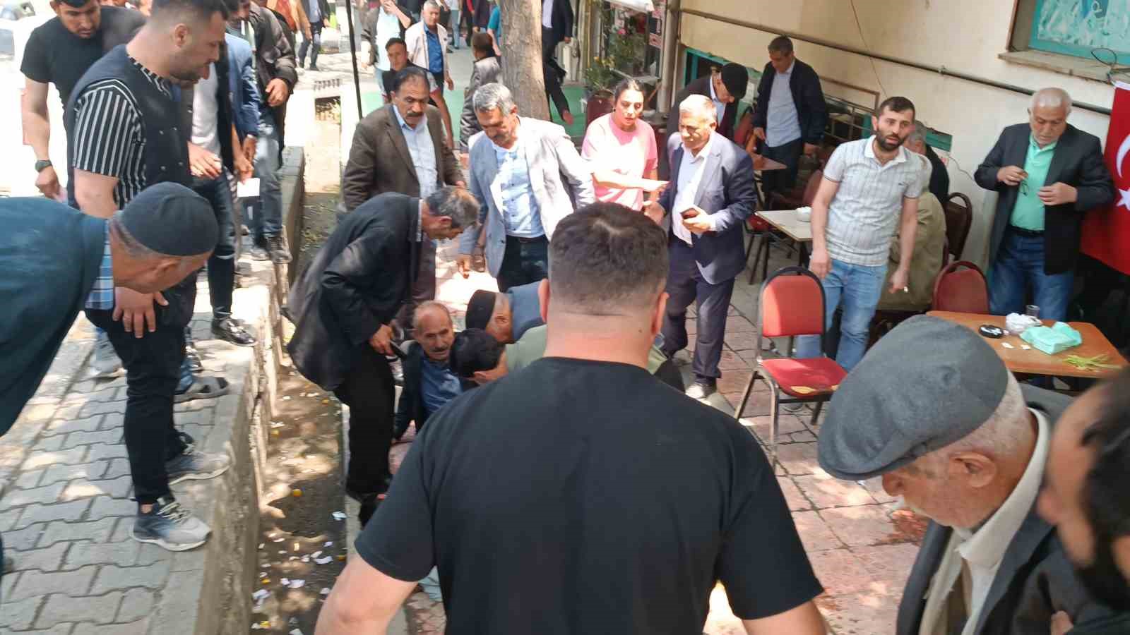 Kağızman&rsquo;da silahlı kavga: 1&rsquo;i muhtar 4 yaralı
