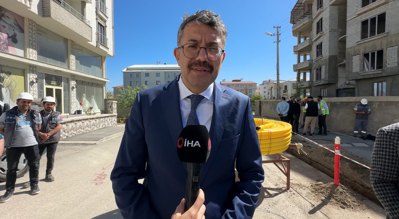 Hakkari Valisi Çelik’ten Yüksekova’da 5 mahalleye doğalgaz müjdesi