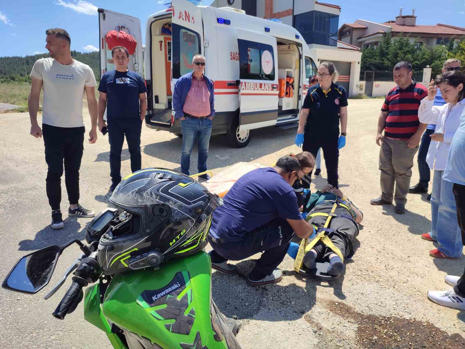 Keşan’da otomobil ile çarpışan motosikletin sürücüsü yaralandı
