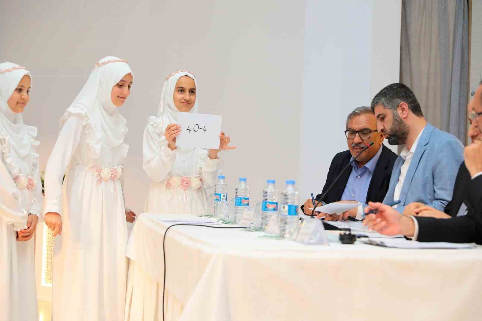 Erzincan’da Umre ödüllü ezber Hadis-i Şerif yarışması düzenlendi