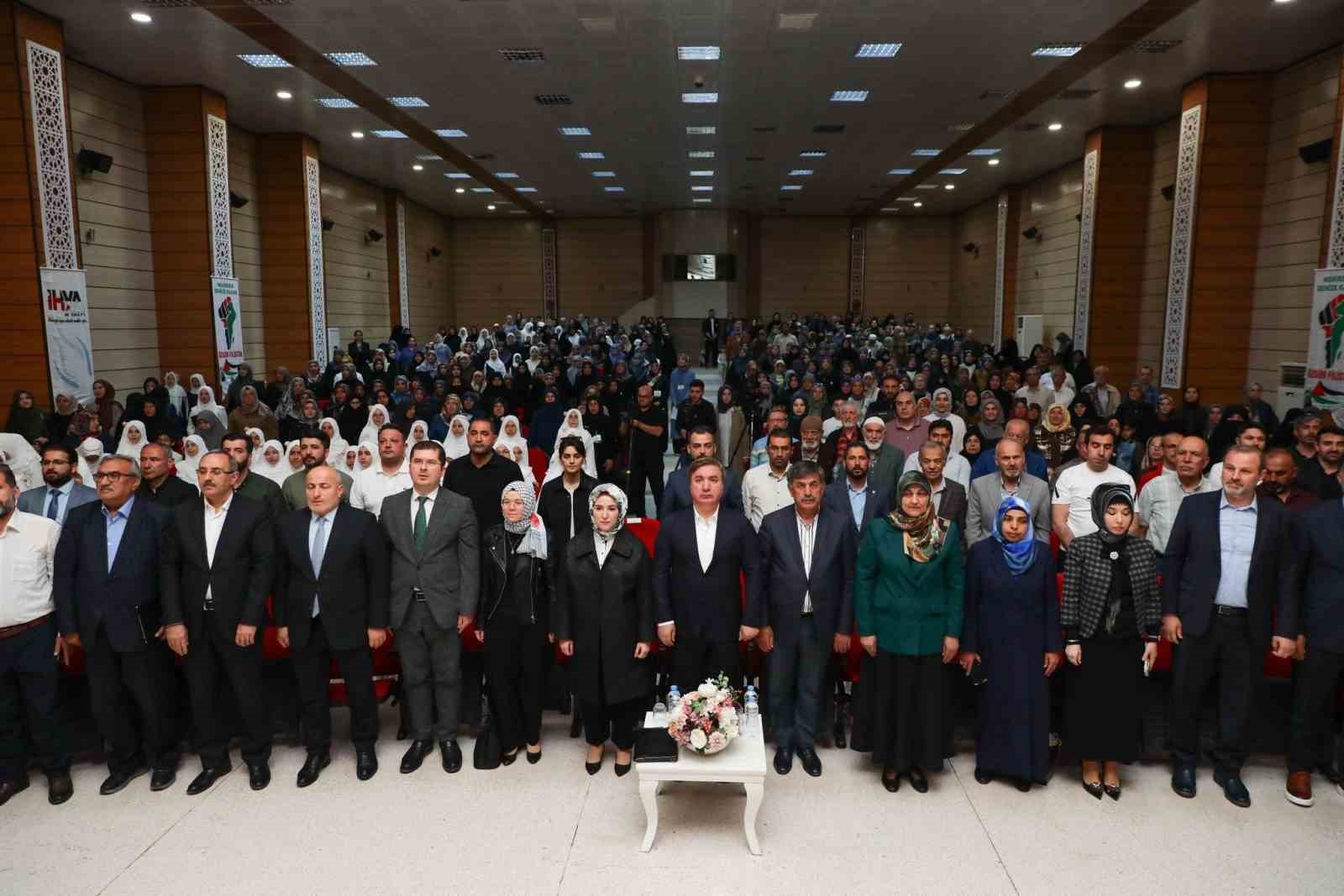 Erzincan’da Umre ödüllü ezber Hadis-i Şerif yarışması düzenlendi