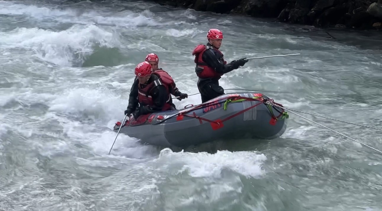 Y&uuml;ksekova&rsquo;da derede kaybolan İbrahim&rsquo;i arama &ccedil;alışmaları 12&rsquo;nci g&uuml;n&uuml;nde s&uuml;r&uuml;yor
