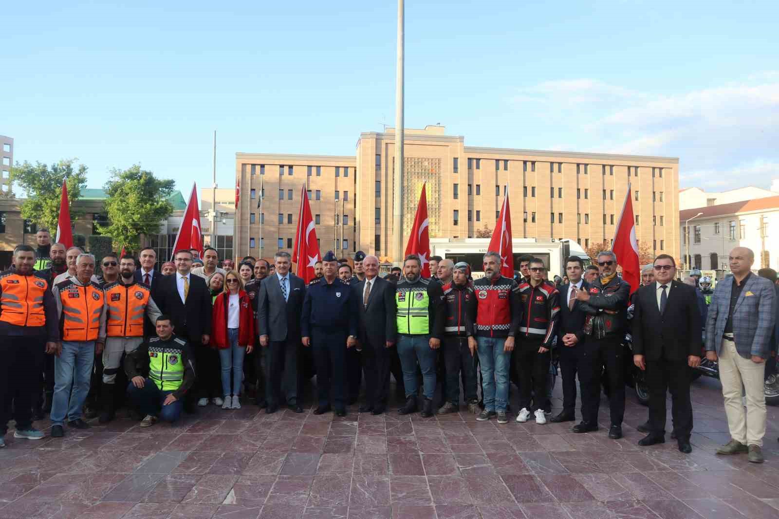 Türk Silahlı Kuvvetlerini Güçlendirme Vakfı dev kortejle tanıtıldı