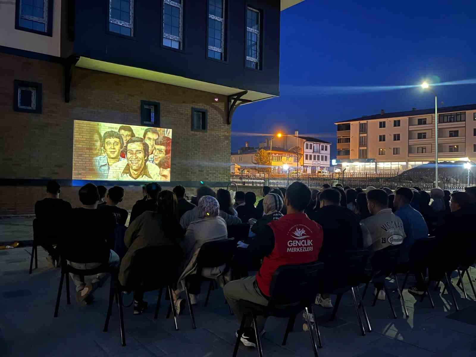Gen&ccedil;lik Haftası&rsquo;nda a&ccedil;ık hava sineması g&ouml;sterimi
