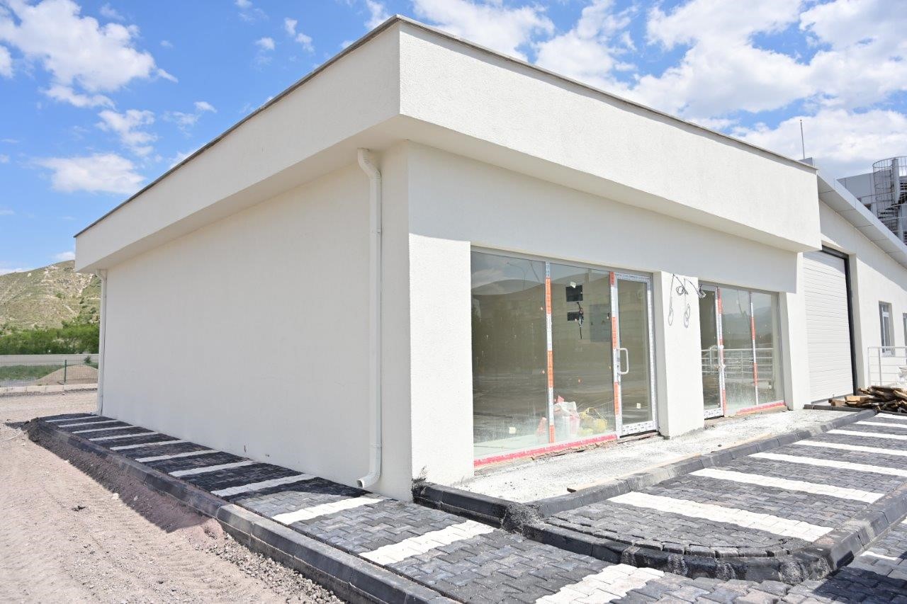 Kayseri OSB’nin yaptığı eczane işyerleri tamamlandı

