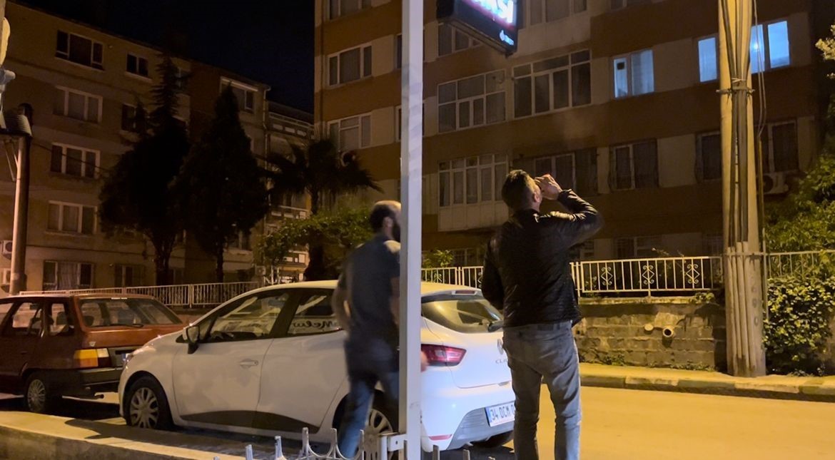 Böylesi görülmedi.. Alkollü çıkan bu sefer Türk değil, Suriyeli..
