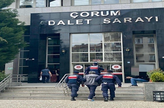 12 yıl hapis cezasıyla aranan şahıs JASAT’tan kaçamadı