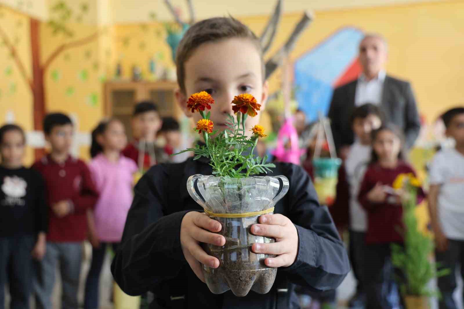 Sıfır atığın en canlı hali: Emine Erdoğan’ın sıfır atık hareketi Elazığ’da yeşerdi