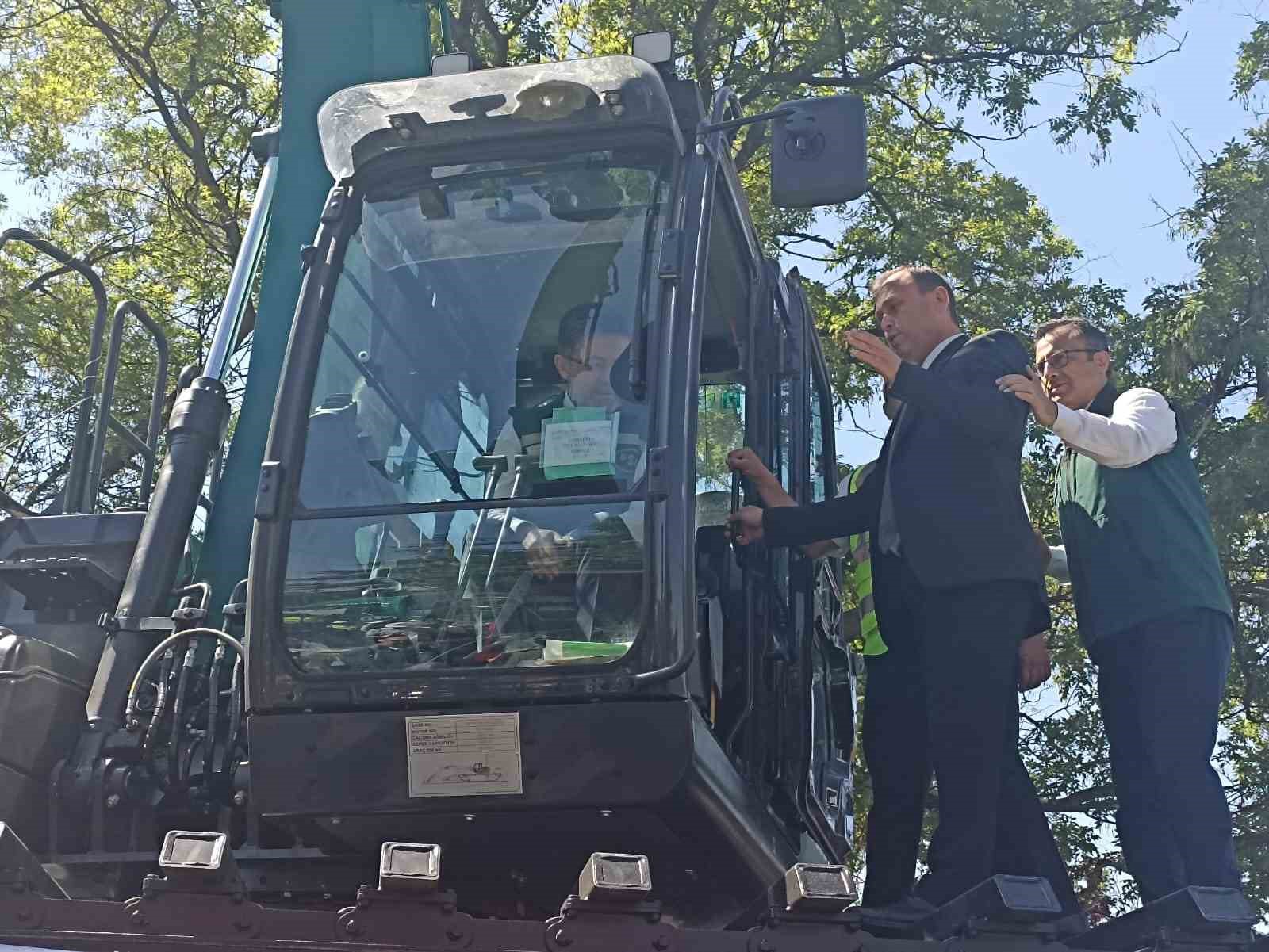 Bakan Yumaklı: "68 taşkın maksatlı depolama tesisiyle 20 milyon dekarlık alanda kontrol tesisleri oluşturulmuş durumda"