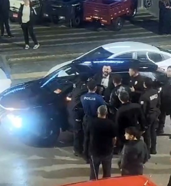 YRP Vezirk&ouml;pr&uuml; İl&ccedil;e Başkanının g&ouml;zaltına alındığı olayla ilgili adli ve idari soruşturma başlatıldı
