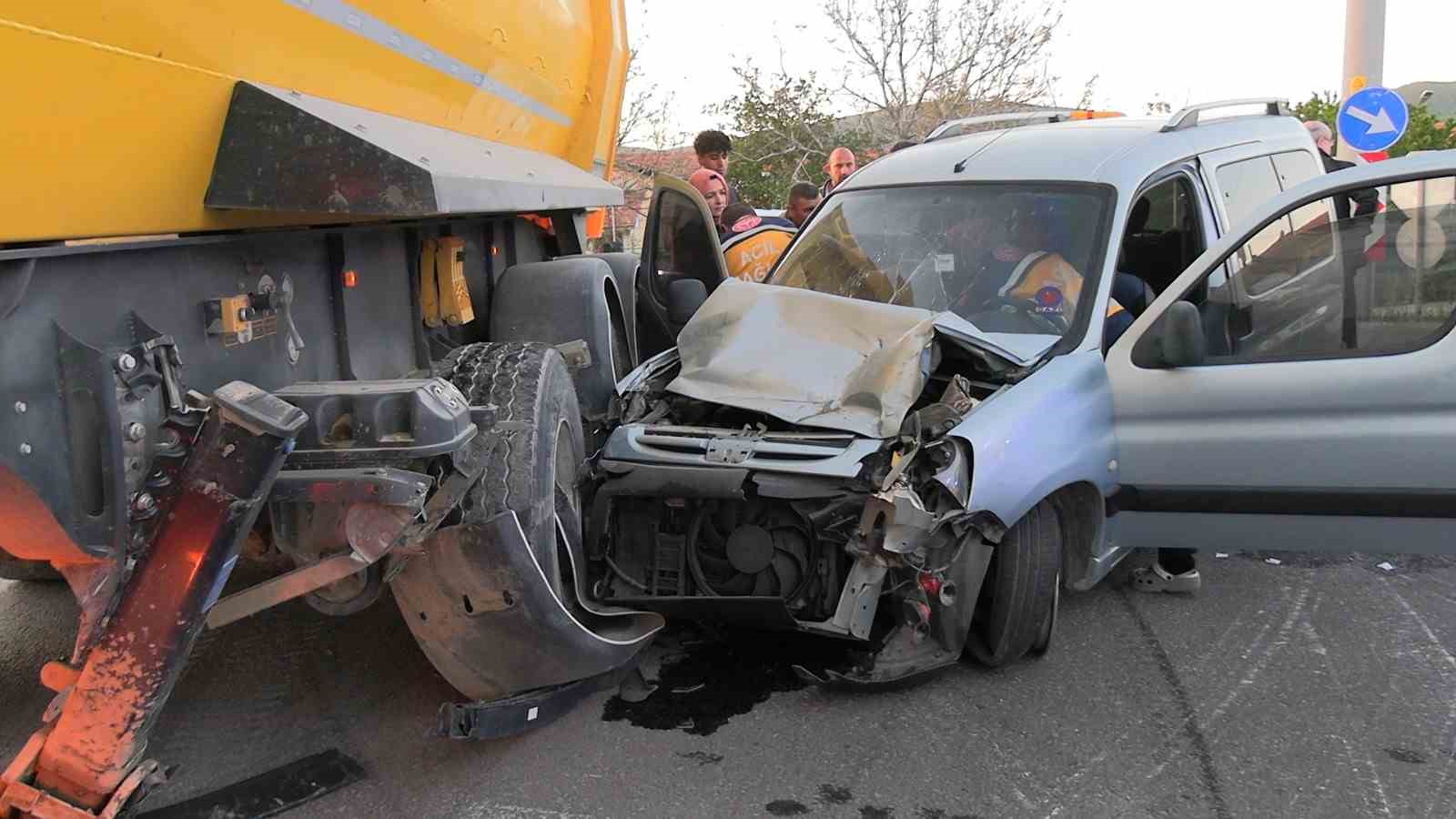 Tavşanlı’da trafik kazası, 5 yaralı İhlas Haber Ajansı