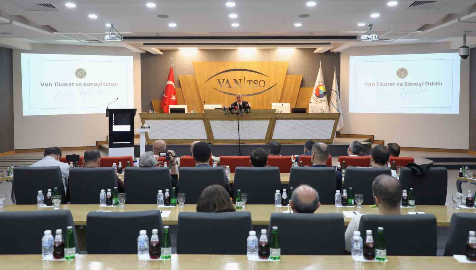 D&uuml;nya Kahvaltı G&uuml;n&uuml; Muradiye Şelalesi&rsquo;nde kutlanacak
