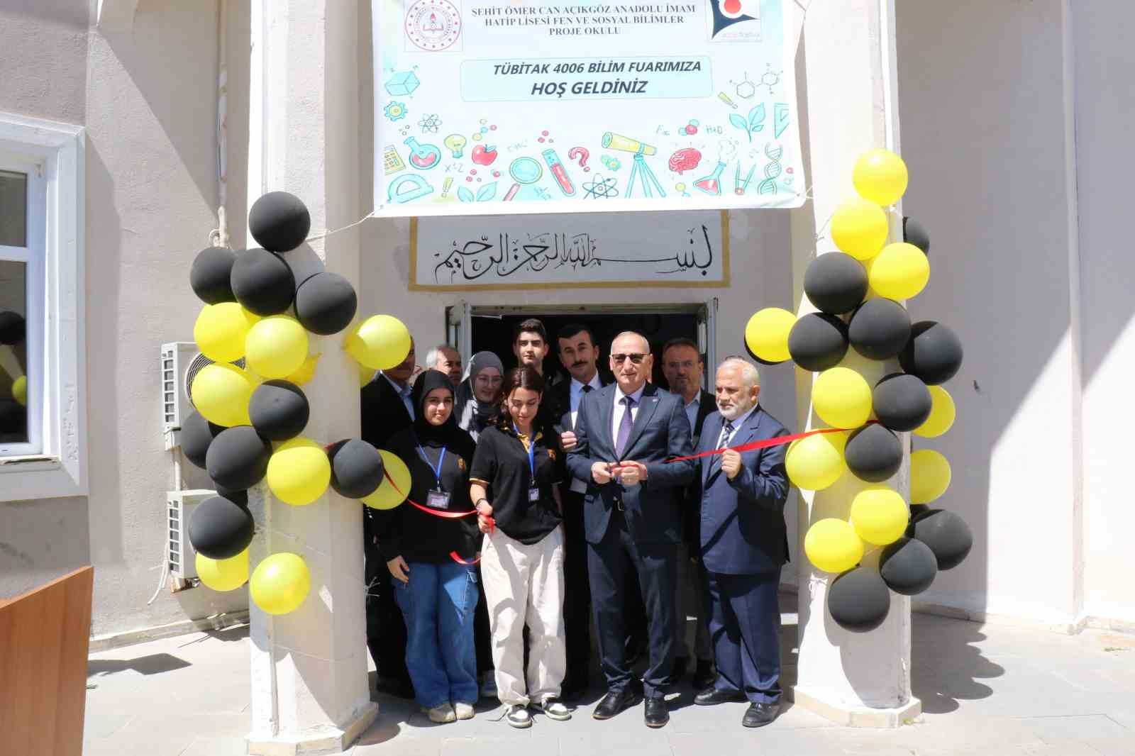 Sinop’ta bilim fuarı açıldı